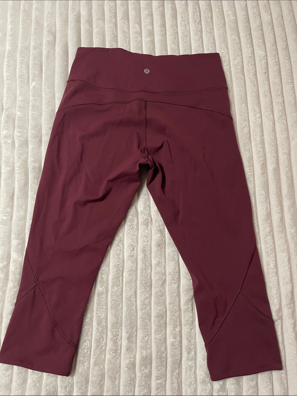 Lululemon In Movement Crop *Everlux 19" | Size 10